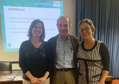 Dra. Renata Sobral e Joelma Ruiz na companhia do Prof. Dr. João Niza Ribeiro, acadêmico coordenador do Vet-Onconet
